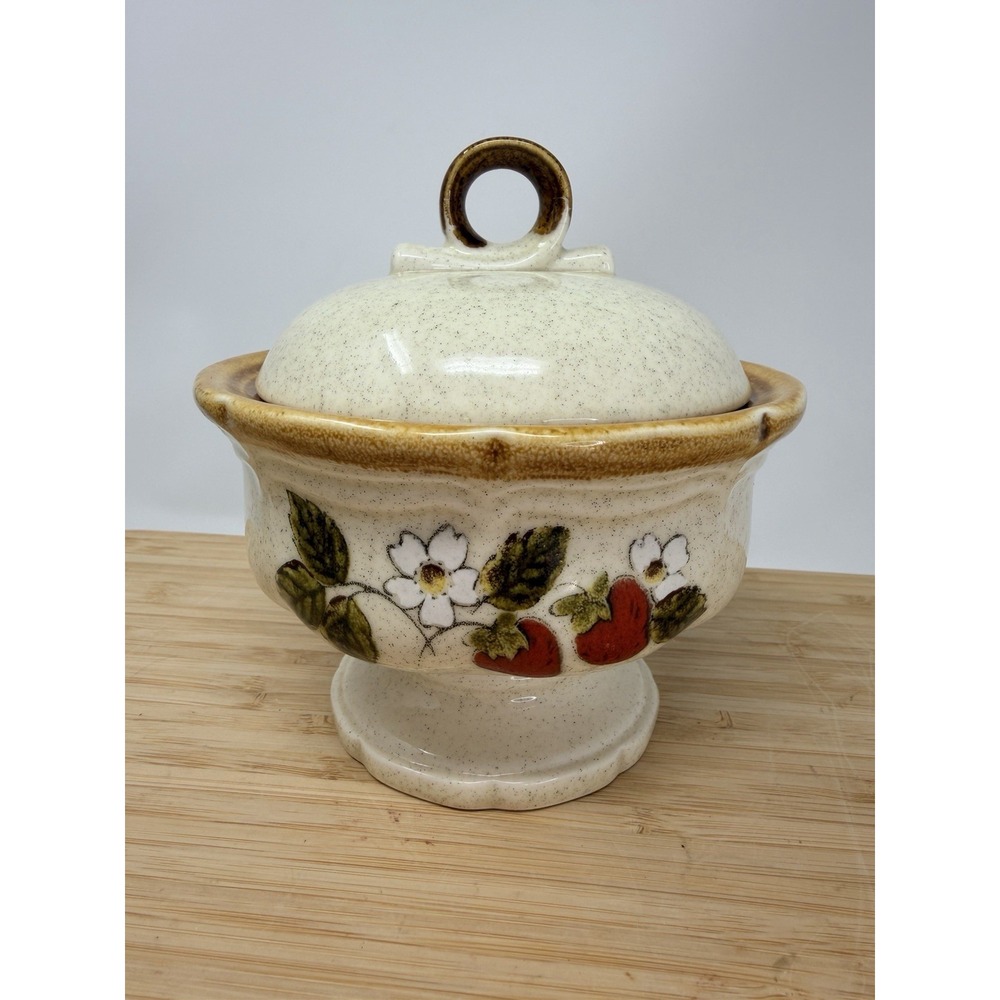 Mikasa Strawberry Festival Sugar Bowl & Lid Vintage Stoneware EB801 Japan